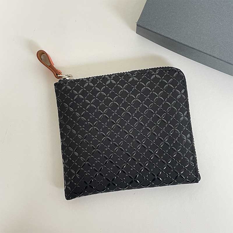 印傳屋 HISOCA? F小銭入11/七宝繋ぎ黒